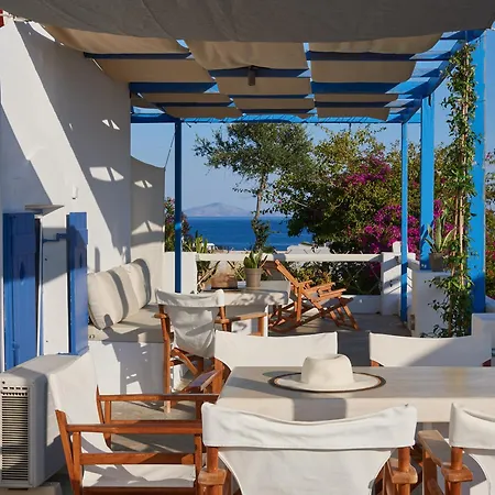 Cleopatra Seaside Homes, Logaras, Paros * Piso Livadi
