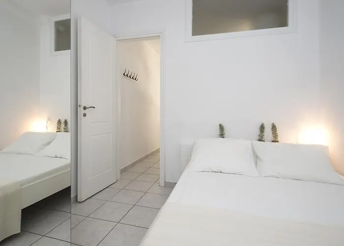 Cleopatra Seaside Homes, Logaras, Paros