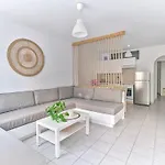 Апартаменты Cleopatra Seaside Homes, Logaras, Paros Писо-Ливади