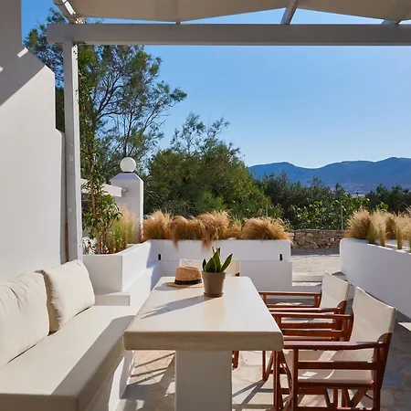 Cleopatra Seaside Homes, Logaras, Paros פיסו ליבאדי