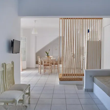 Cleopatra Seaside Homes, Logaras, Paros Διαμέρισμα *