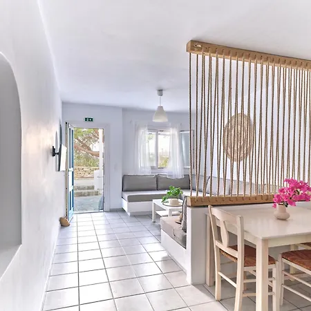 Cleopatra Seaside Homes, Logaras, Paros Διαμέρισμα Πίσω Λιβάδι