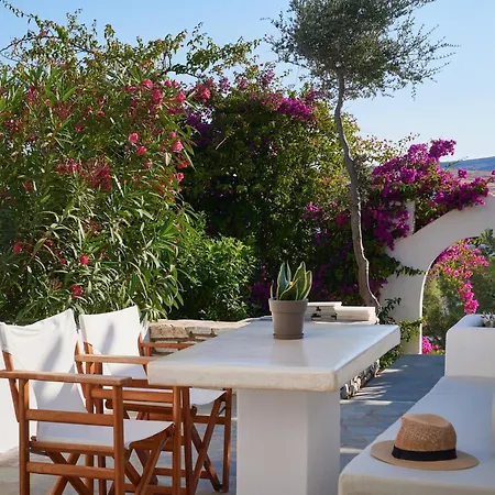 Cleopatra Seaside Homes, Logaras, Paros