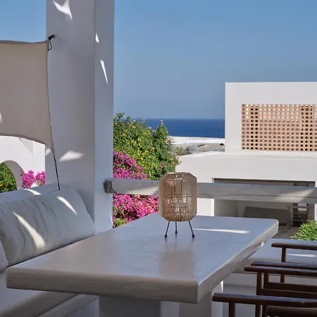 Cleopatra Seaside Homes, Logaras, Paros * Piso Livadi