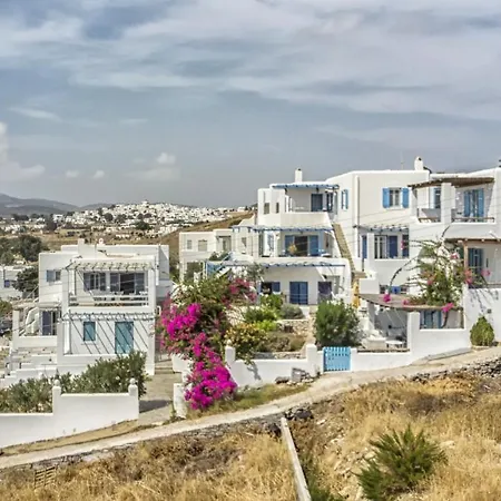 Cleopatra Seaside Homes, Logaras, Paros פיסו ליבאדי