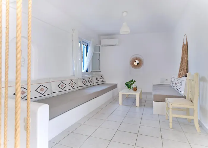 Cleopatra Seaside Homes, Logaras, Paros