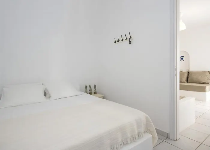 Cleopatra Seaside Homes, Logaras, Paros